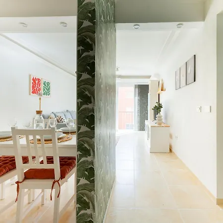 Apartamento Coqueto Con Terraza Junto A *