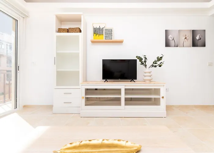 Coqueto Con Terraza Junto A 아파트 *