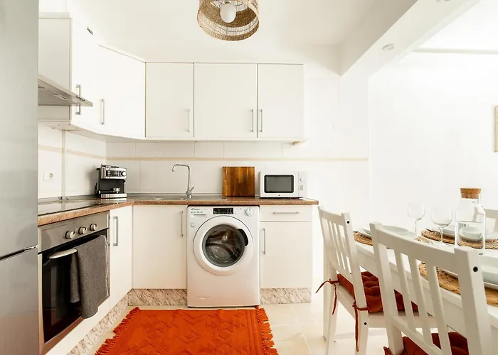 Coqueto Con Terraza Junto A 아파트 *